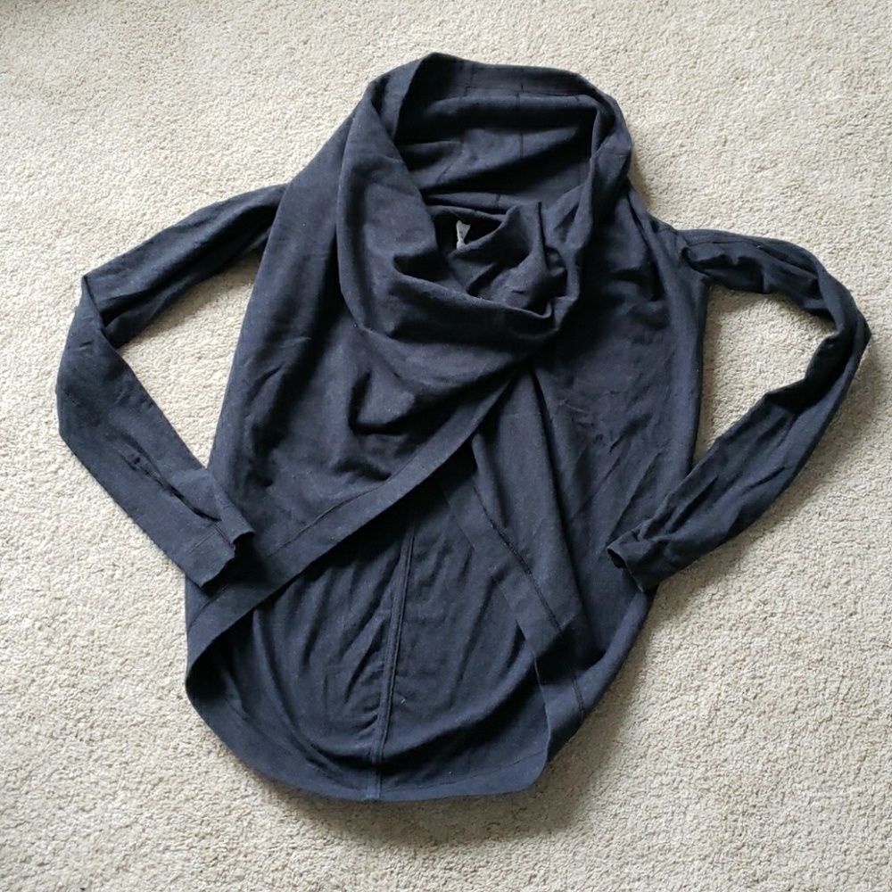 Lululemon wrap sweatshirt